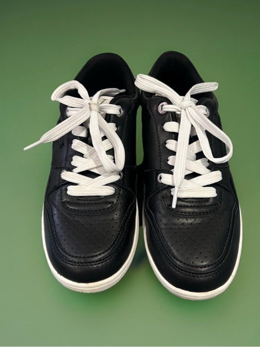Calvin Klein CK Sneakers Women’s Size 7.5 Black White Lace Up